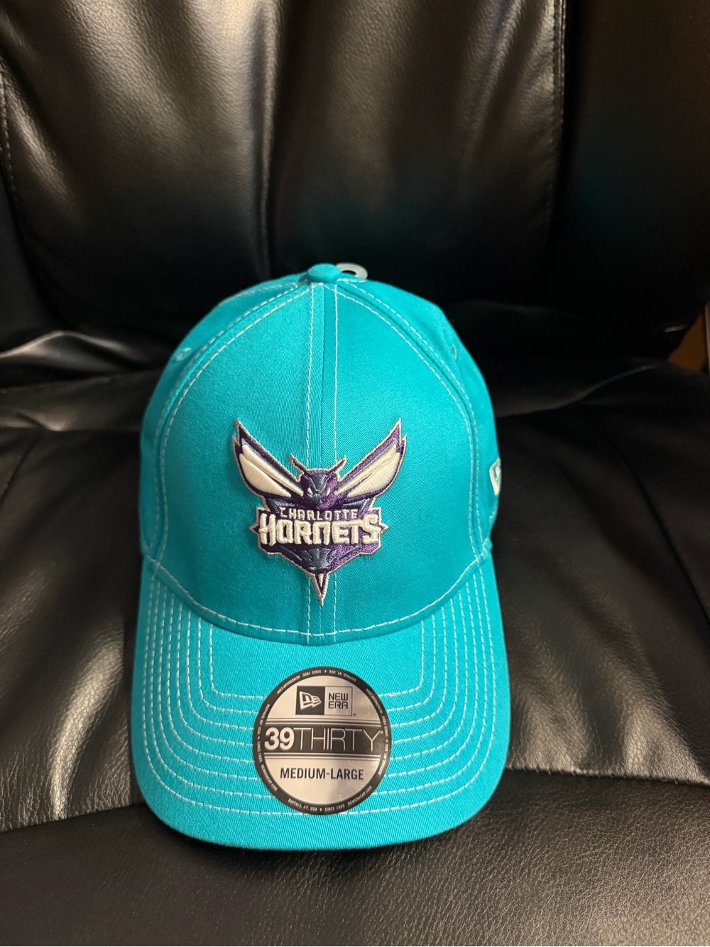 NWT Charlotte Hornets New Era 39Thirty Stretchfit Hat Cap Size M/L NBA Teal